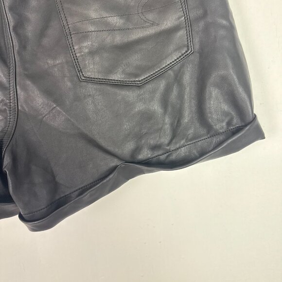 American Eagle super Stretch Faux Leather Shorts Hi-Rise Black Plus Size 16 EUC - Picture 9 of 11